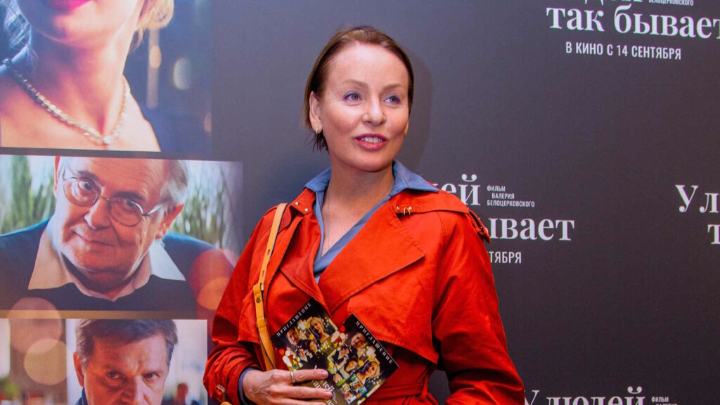 Боли и новообразование в почке: актрисе Жанне Эппле стало хуже