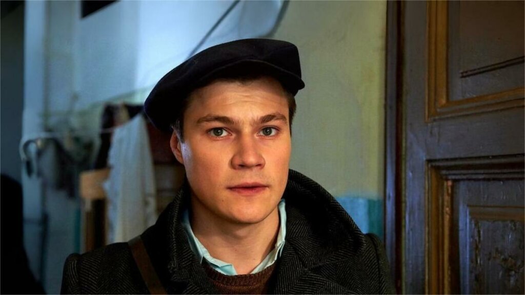 Любит женщин постарше и увлекается шаманизмом: как живет звезда «Шифра» Олег Гаас