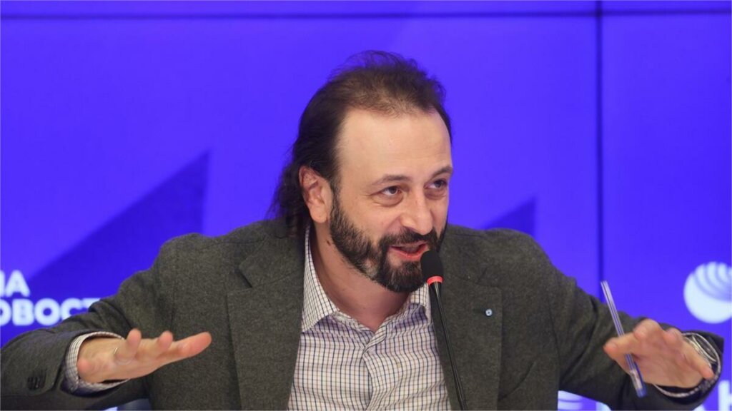 У Ильи Авербуха сдали нервы после скандала из-за его слов про Лизу Арзамасову