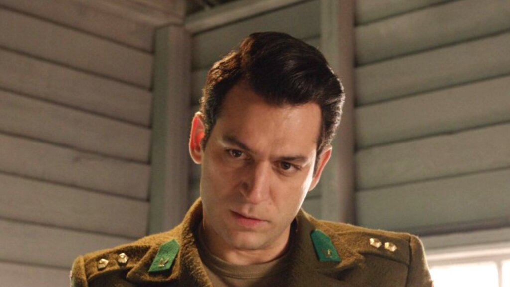 Многогранный красавчик: 7 отличных сериалов и фильмов с Муратом Йылдырымом