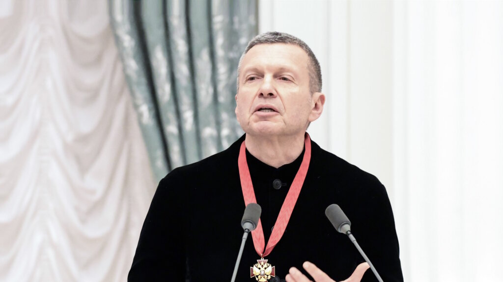 Соловьева заменили на «Лимитчиц»: зрители обеспокоены пропажей телеведущего