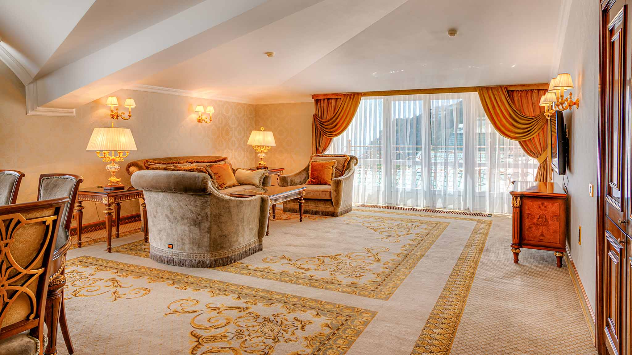 бильярд палас отель в казани. триумф палас 2к. триумф палас москва квартиры. жк триумф палас квартиры. Palmira palace.