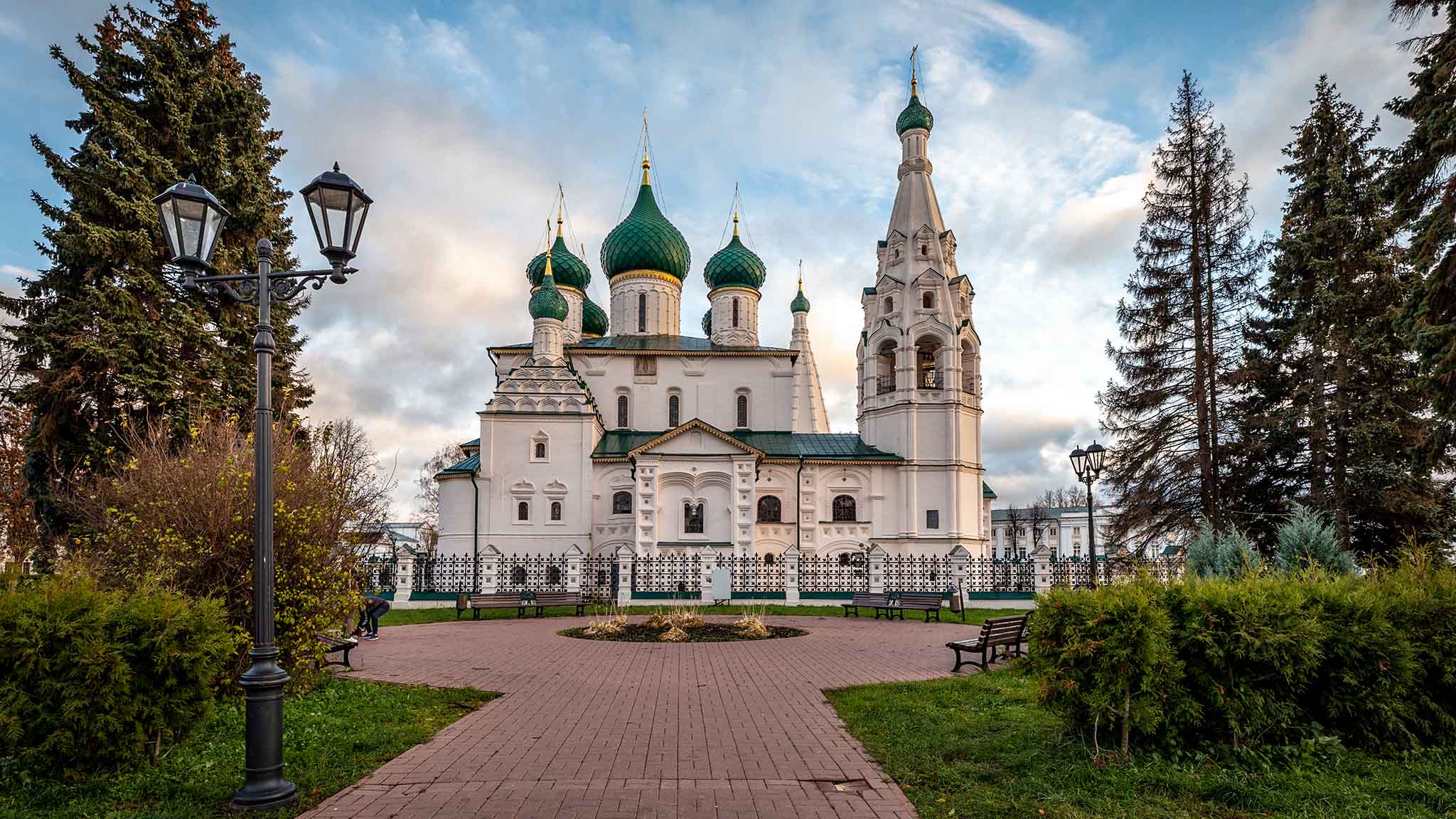 Ярославль. Церковь Происхождения Честных Древ Креста Господня, что на Городу