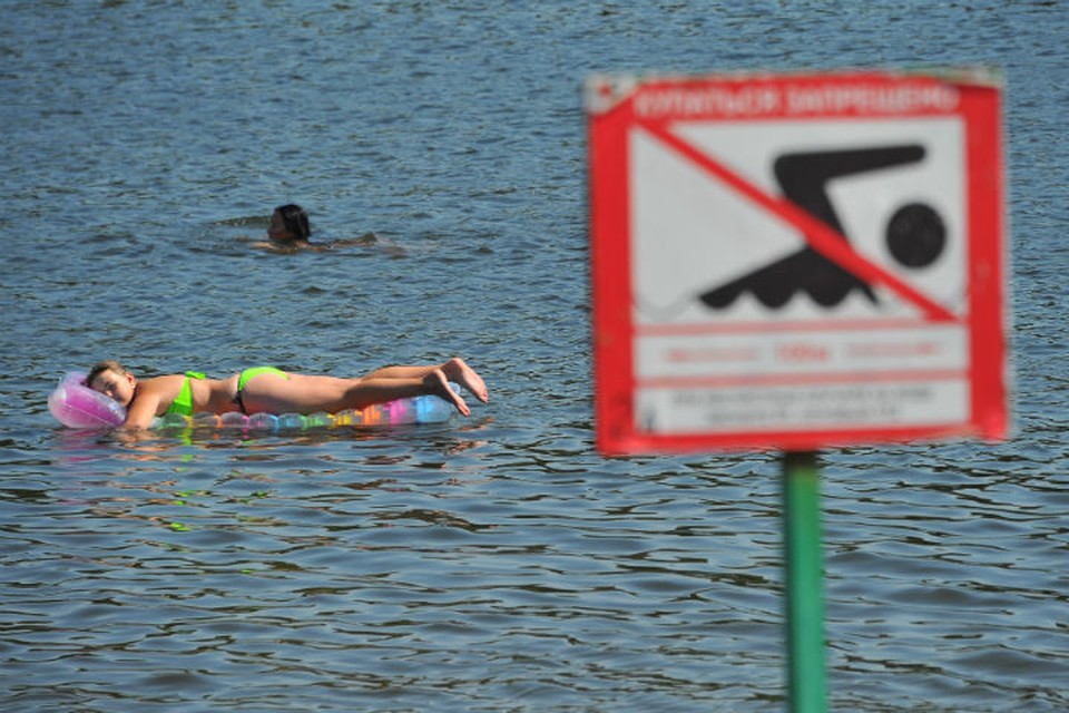 Петербуржцам разрешили купаться только в одном озере