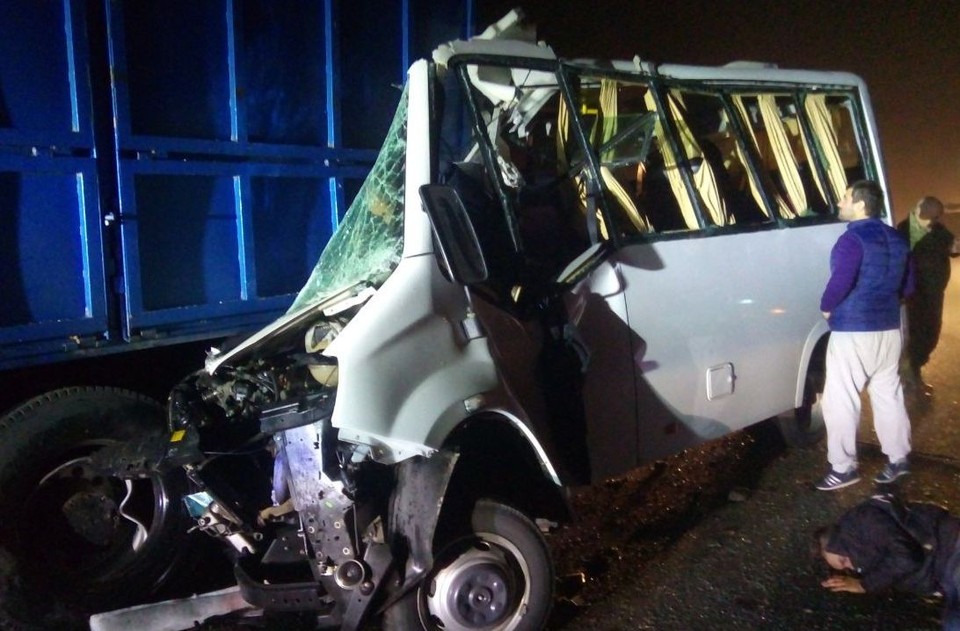 Страшная авария произошла около трех часов ночи.