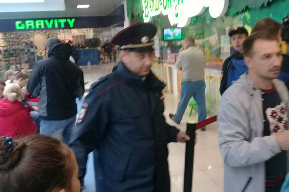 Взрыв в ТРК "Комсомолл" в Иркутске: пострадали 8 детей.