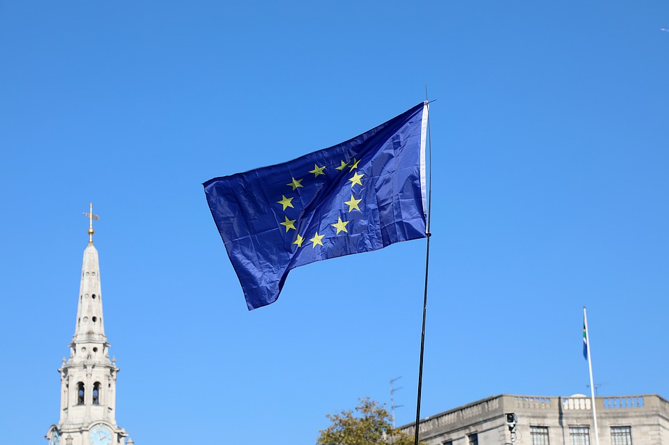 Европарламент планирует рассмотреть отмену санкций против России