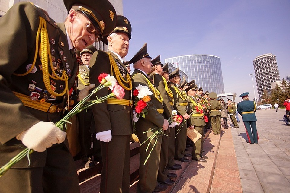 сколько получают ветераны в москве