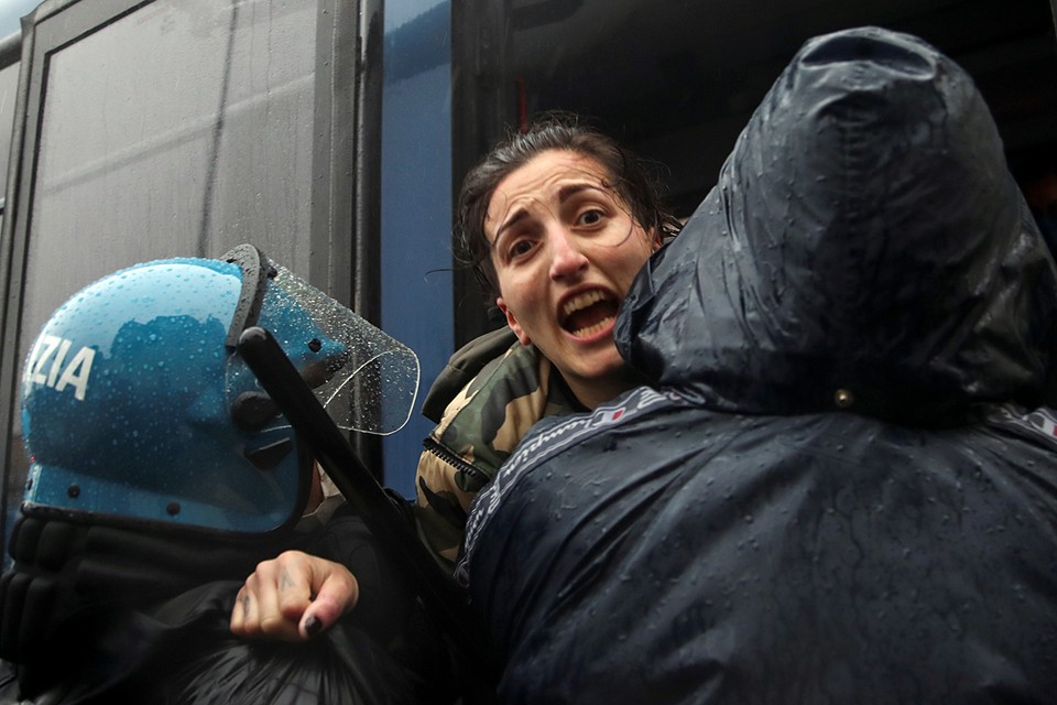 Comenzó como un flashmob en las redes sociales, la iniciativa que alentaba a los propietarios de restaurantes a abrir las puertas de sus establecimientos a pesar de las prohibiciones, finalmente se convirtió en un catalizador de protestas en toda Italia.
