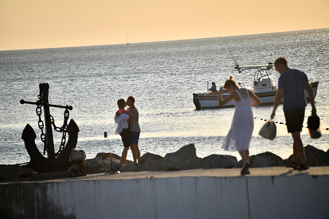 Бархатный начинается уже через неделю.