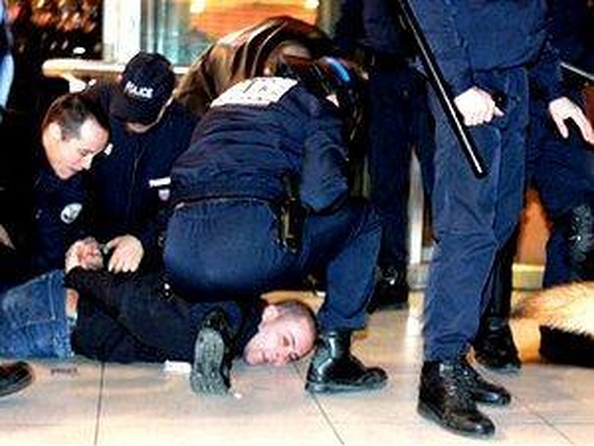 Заложники 10. Заложники 10. Заложники 10. Заложники bnei aruba. Заложник человек мишен.