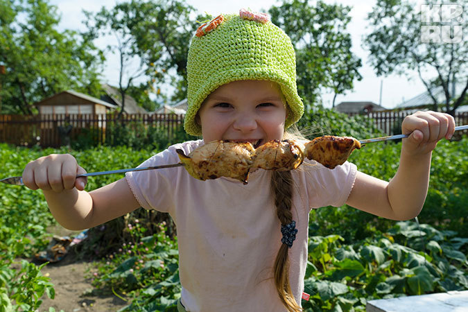 Для любителй шашлыка есть мангальные площадки