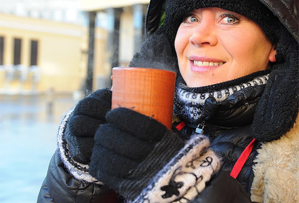 Не исключено, что к традиционному чаю в московских парках скоро добавят согревающий глинтвейн