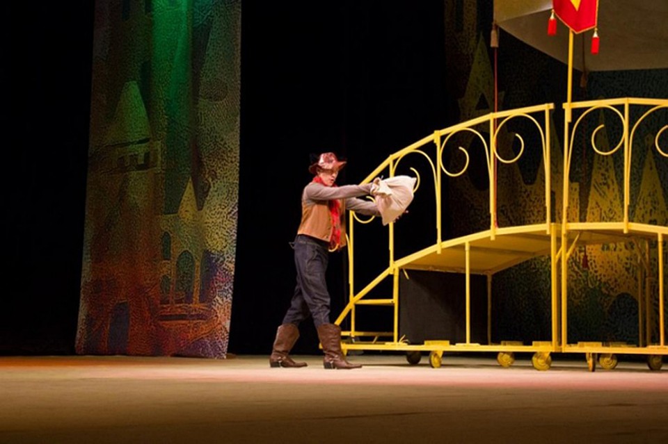 господа головлевы новокузнецкий драматический театр. роман орлов кузбасский театр. новокузнецк театр драмы труппа. драмтеатр новокузнецк спектакли. камерная сцена в драмтеатре новокузнецк.