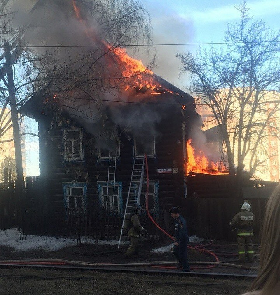 Пожар в ижевске. Пожар в ижевске ленинский район. Что горело в ижевске сегодня ночью. Что горело в ижевске сегодня ночью. Пожар в ижевске вчера.
