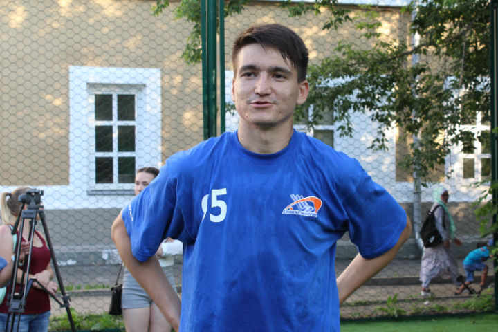 Эмиль Бихузин.