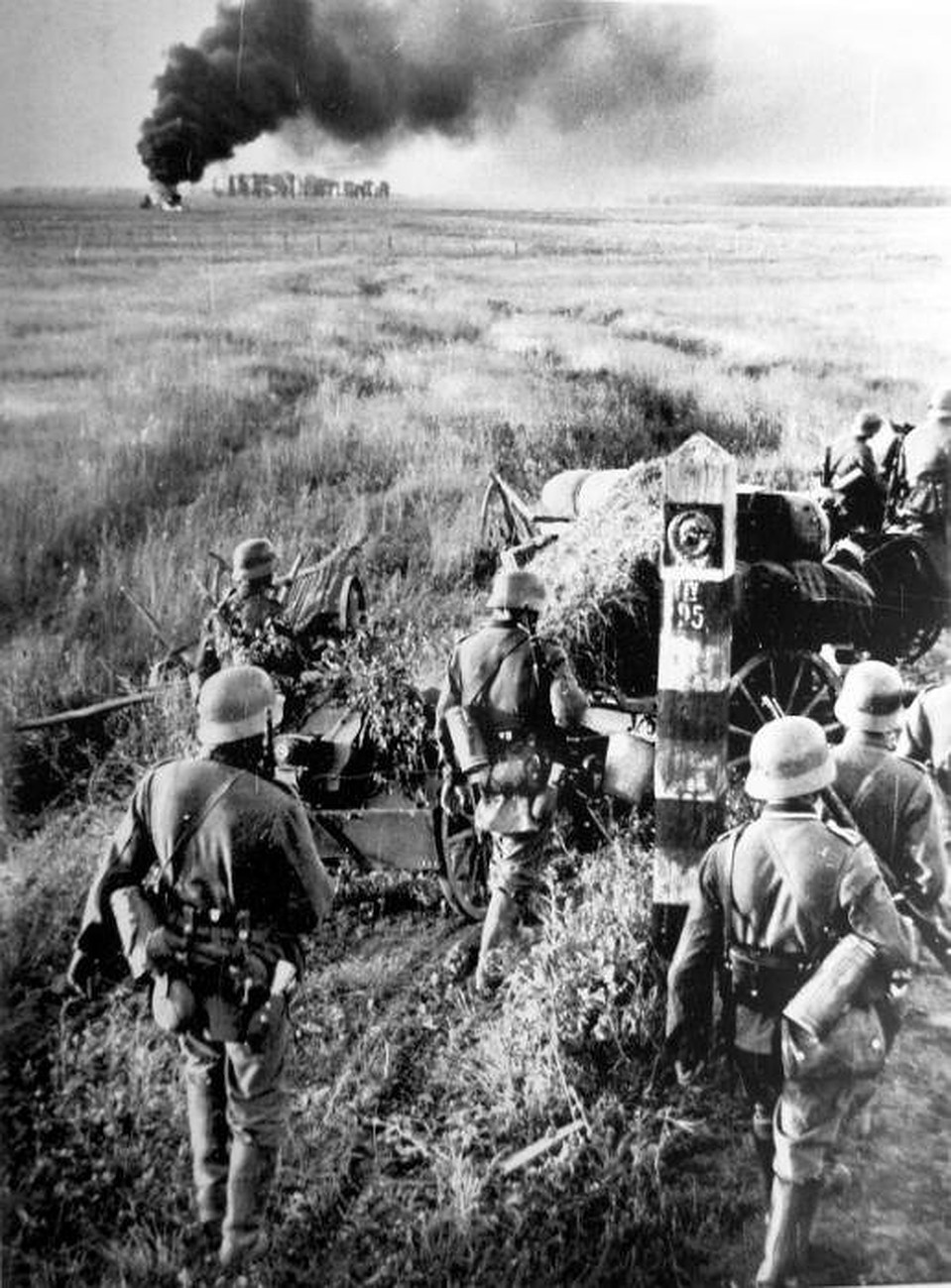 Германские войска вторгаются на территорию СССР, 22 июня 1941 года. Фото: wikimedia.org