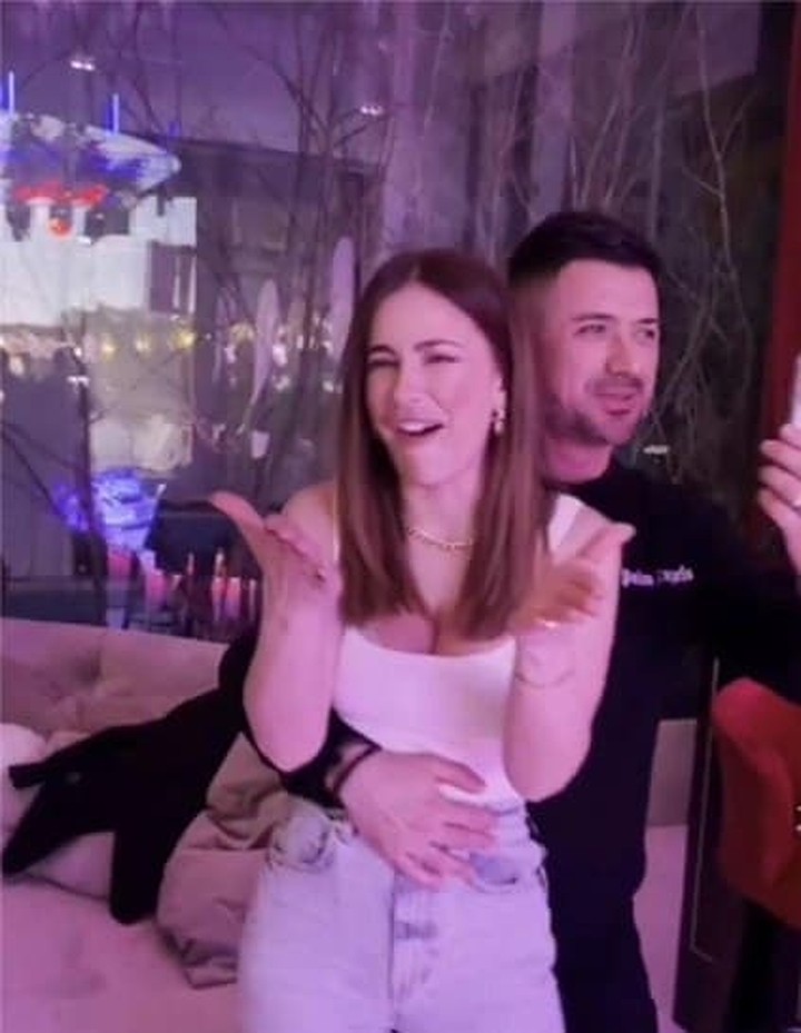 Певицу заметили вместе с бывшим мужем Муратом на вечеринке Филиппа Киркорова. Экс-супруги вели себя как влюбленные подростки. Фото: Инстаграм.
