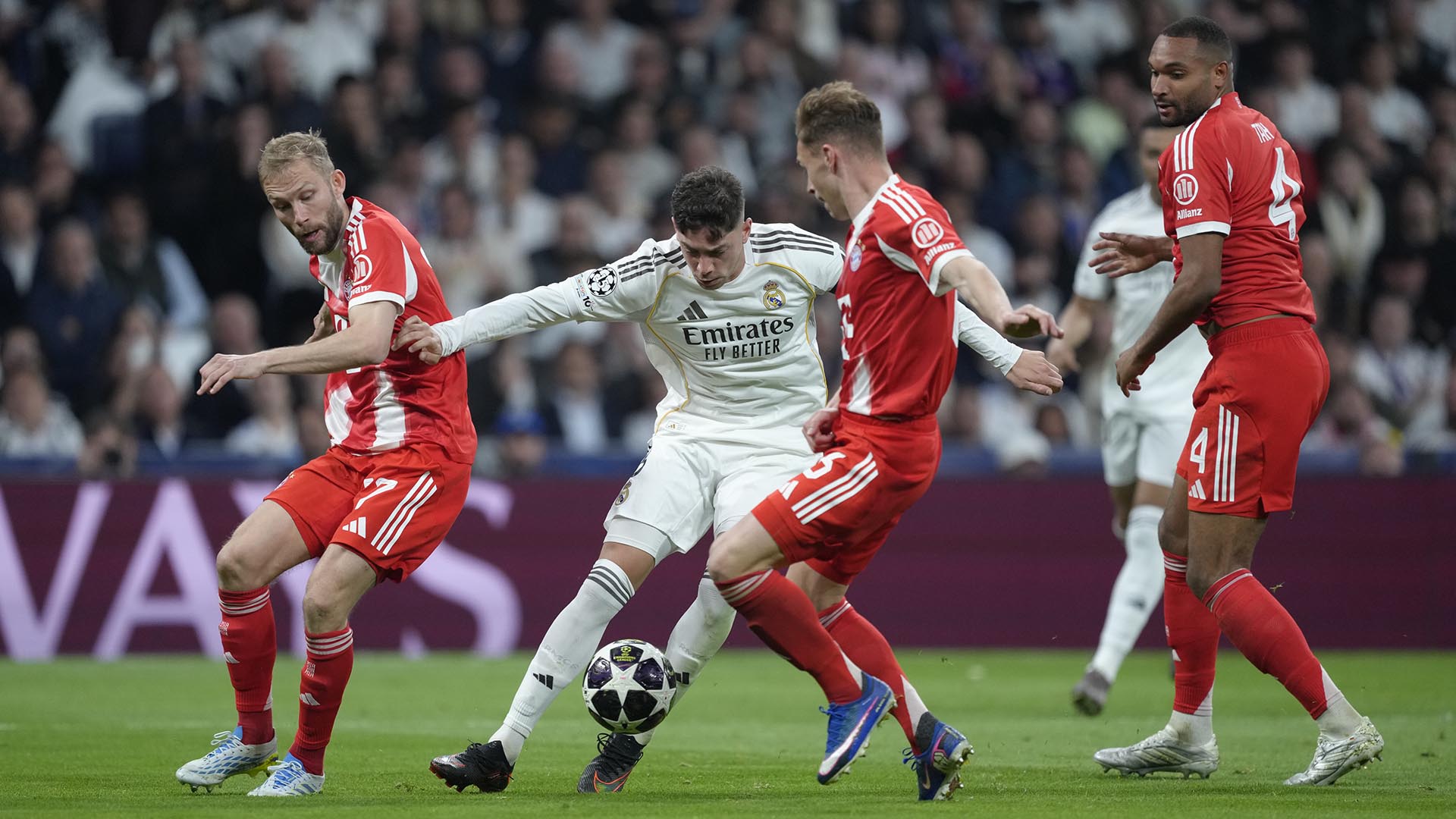 ФК «Бавария» — ФК «Реал Мадрид». Фото: globallookpress.com/Oscar J. Barroso