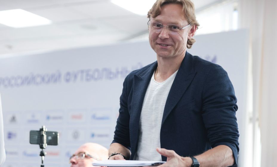 Валерий Карпин в сборной России составил новый режим питания. Фото: РФС