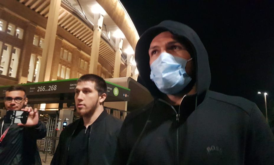 Хабиб Нурмагомедов верит в сборную России по футболу. Фото: Алиса Титко