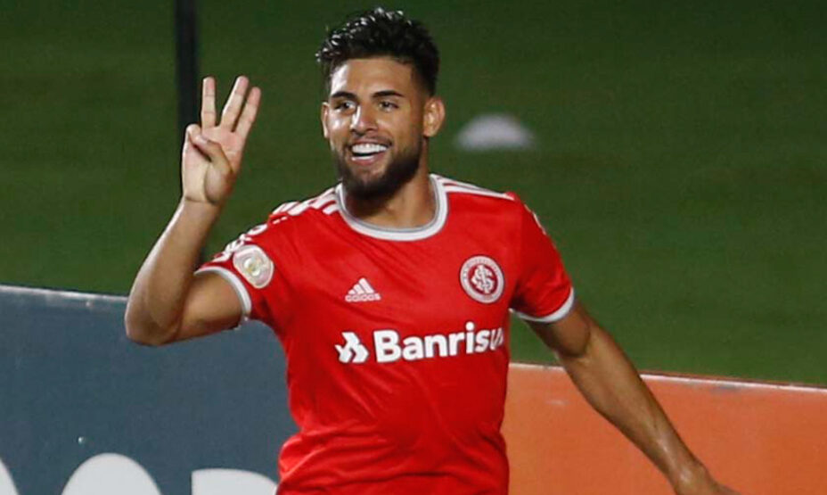 Юри Алберто, футбол