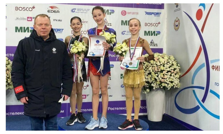 Тутберидзе-тим поздравила призеров финала Кубка России среди юниоров. Фото: Инстаграм Тутберидзе