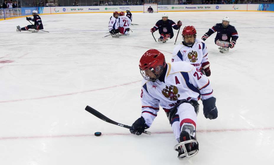 Следж-хоккеисты - одни из самых мужественных паралимпийцев. Фото: Global Look Press