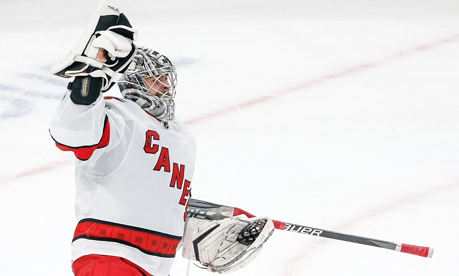 Кочетков радуется своему первому «сухарю». Фото: Reuters