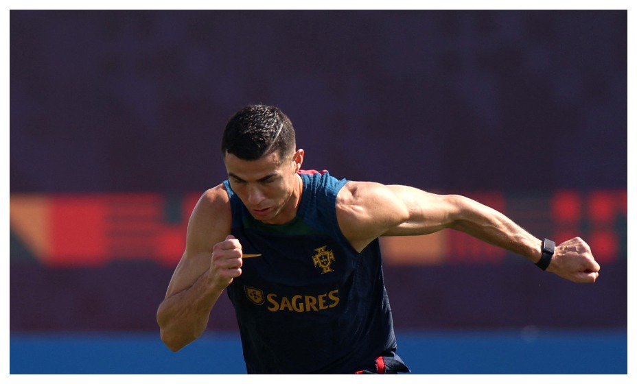 А пока Криштиану Роналду готовится к первому матчу на ЧМ-2022. Фото: Reuters