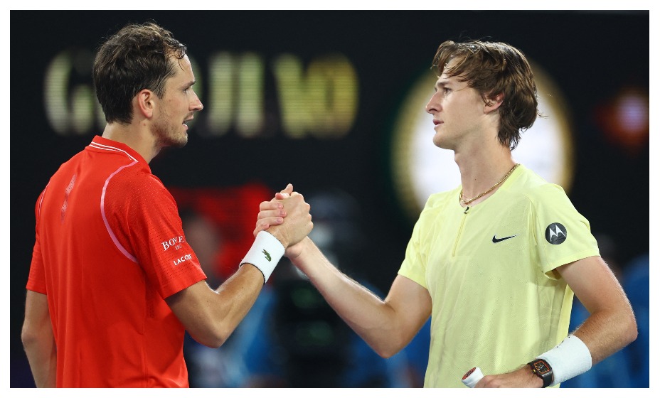 Медведев проиграл Корде и покинет топ-10 лучших теннисистов планеты. Фото: Reuters