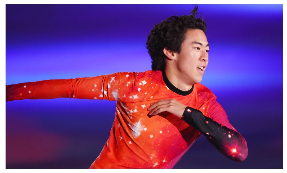 Чену вручили награду ISU. Фото: Global Look Press