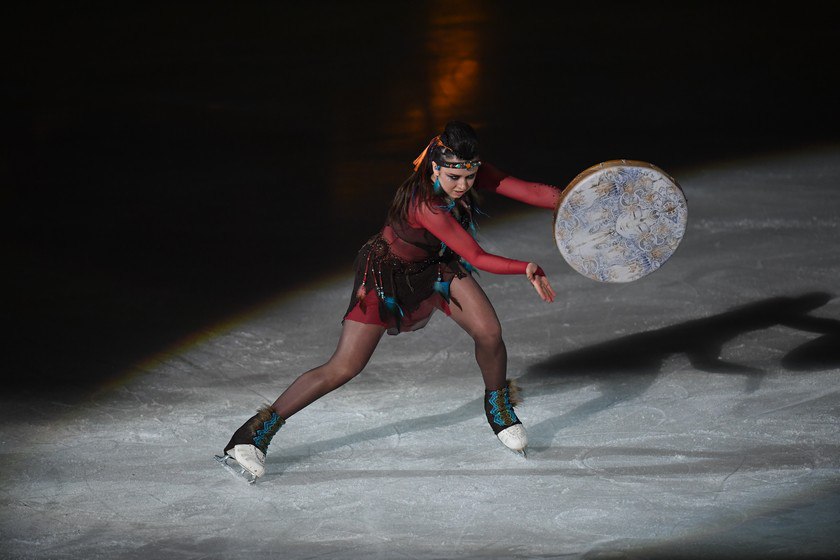 Камила Валиева в образе шамана на турнире шоу-программ в Москве. Фото: Михаил Фролов, КП