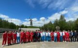 Участники ретро-матча «Динамо» — «Спартак» посетили Мамаев курган