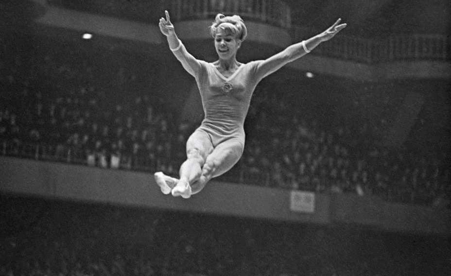 Лариса Латынина на Олимпиаде-1964 в Токио. Фото: ТАСС