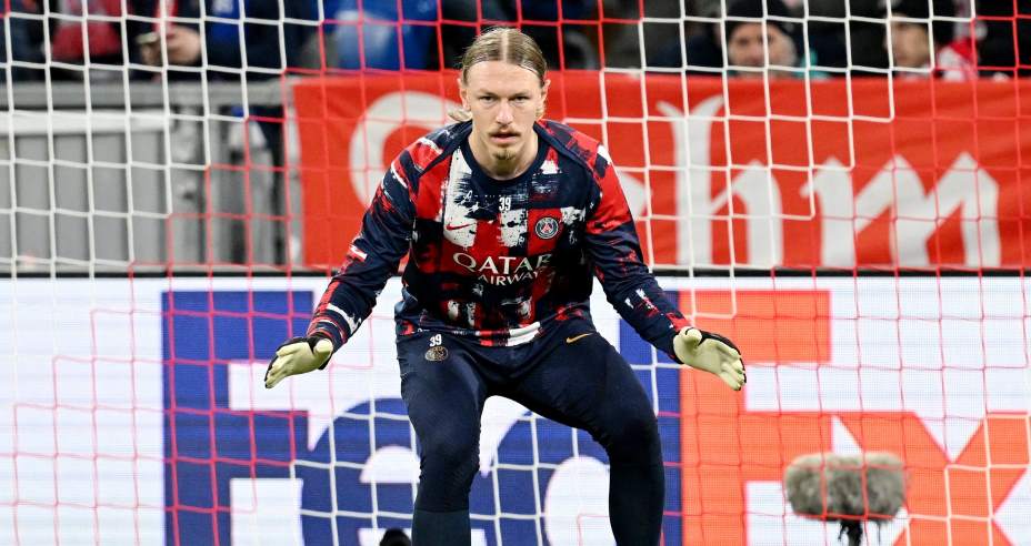 Матвей Сафонов может сменить клубную прописку Фото: Reuters