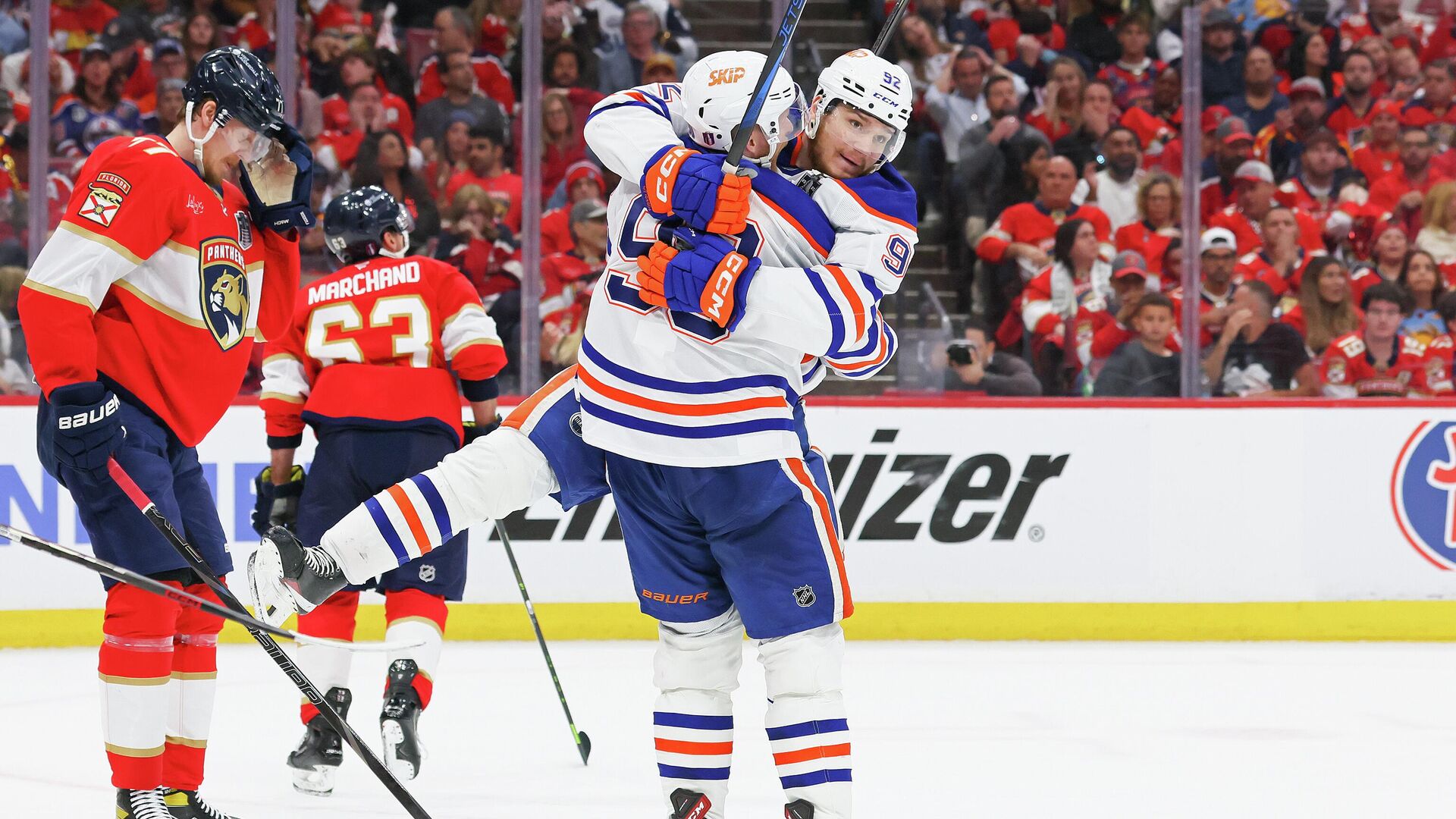 Василий Подколзин огрочил Бобровского голом и пасом. Фото: REUTERS 