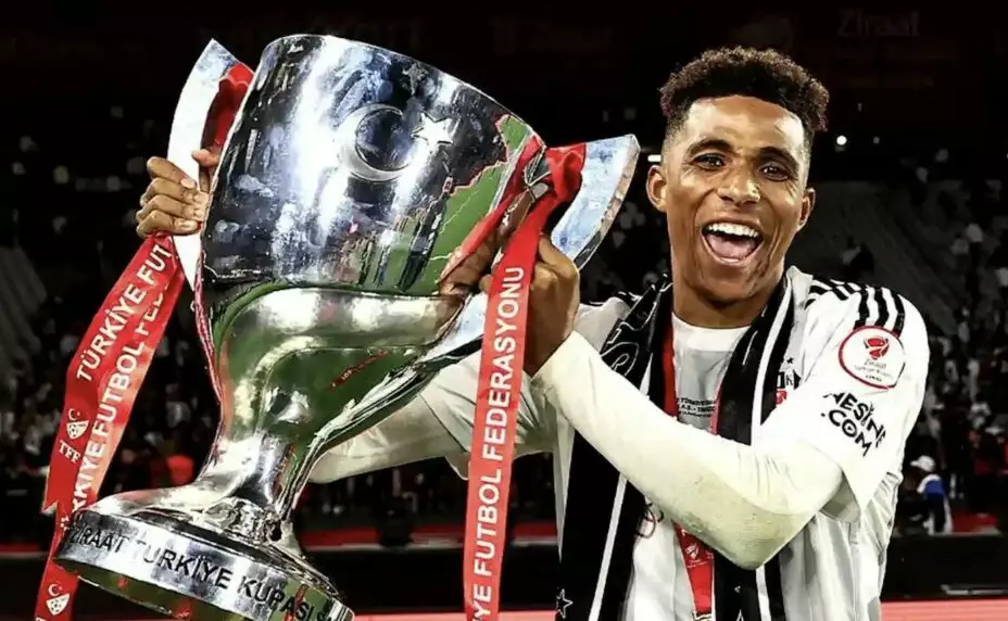 Жедсон Фернандеш обратился к фанатам «Спартака». Фото: ФК «Бешикташ»