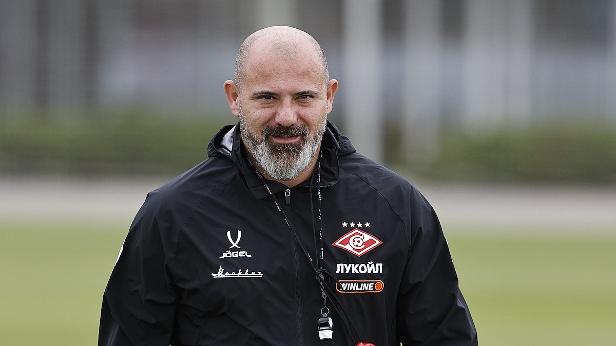 Деян Станкович выставил под матч с 