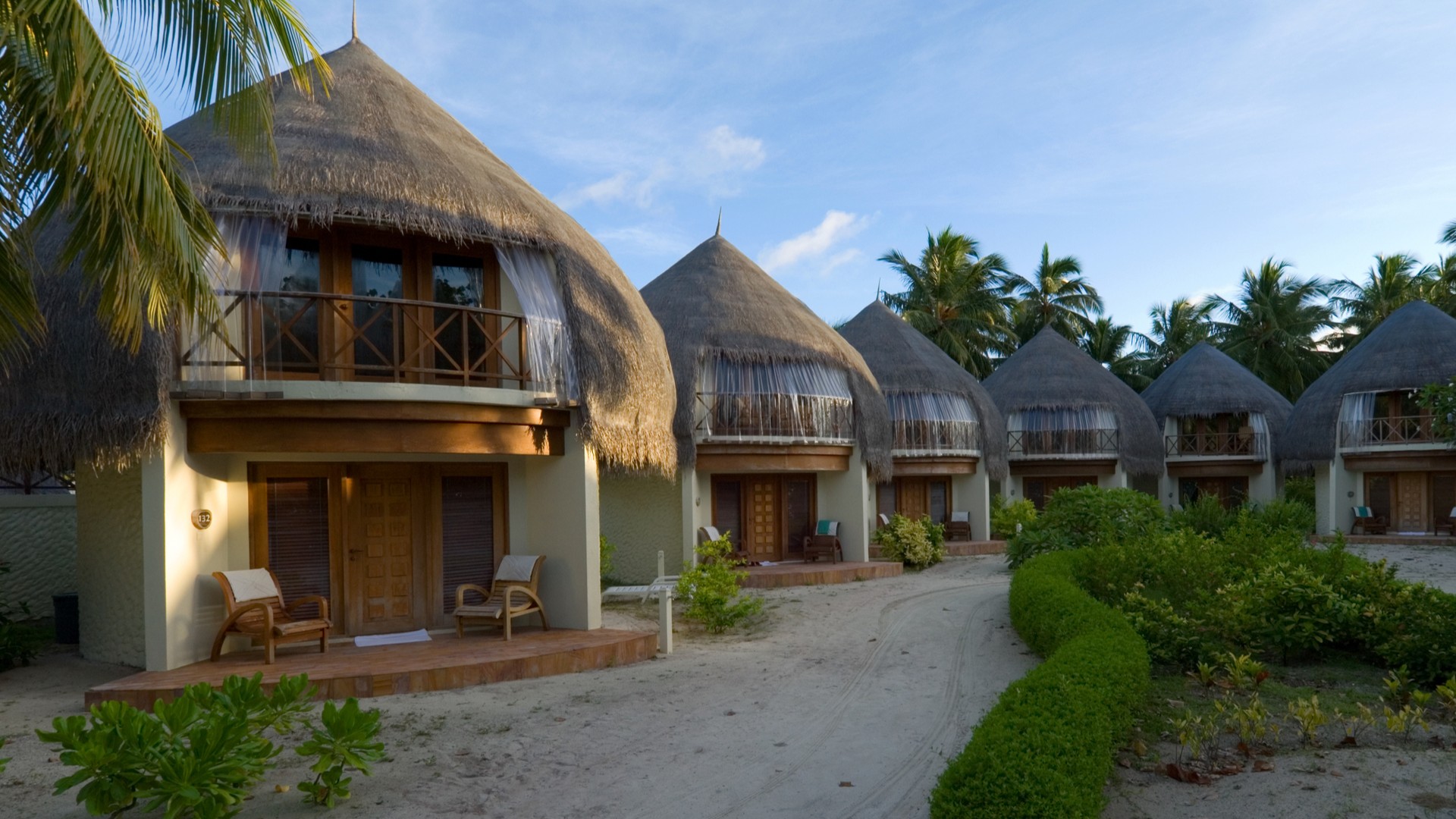 Виллы Bandos Maldives.