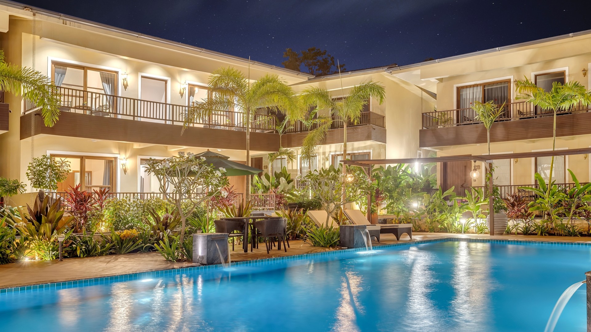 Вилла с бассейном в Гоа.